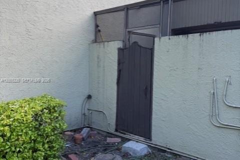 Touwnhouse à louer à Doral, Floride: 2 chambres, 144 m2 № 2066510 - photo 27