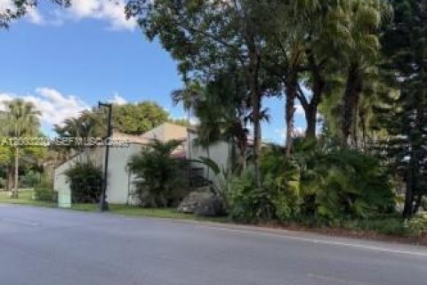 Touwnhouse à louer à Doral, Floride: 2 chambres, 144 m2 № 2066510 - photo 2