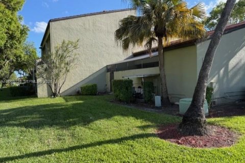 Touwnhouse à louer à Doral, Floride: 2 chambres, 144 m2 № 2066510 - photo 28