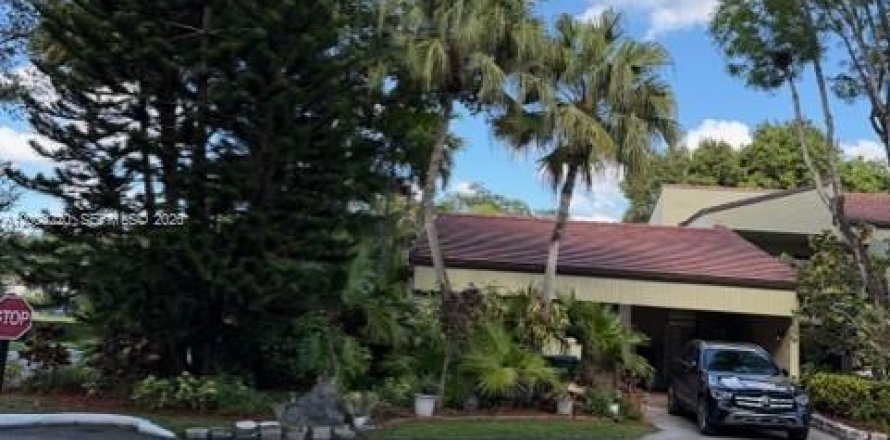 Touwnhouse à Doral, Floride 2 chambres, 144 m2 № 2066510