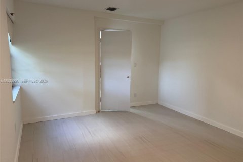 Touwnhouse à louer à Doral, Floride: 2 chambres, 144 m2 № 2066510 - photo 21
