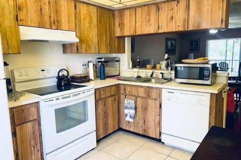 Copropriété à louer à Oldsmar, Floride: 2 chambres, 97.92 m2 № 1903403 - photo 6