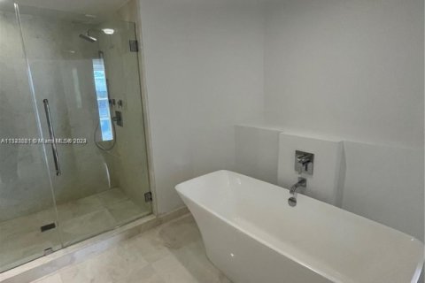 Condo in North Miami Beach, Florida, 2 bedrooms  № 1863795 - photo 23