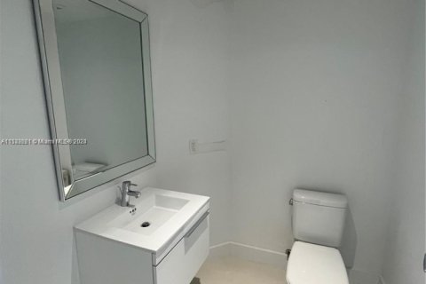 Condo in North Miami Beach, Florida, 2 bedrooms  № 1863795 - photo 26