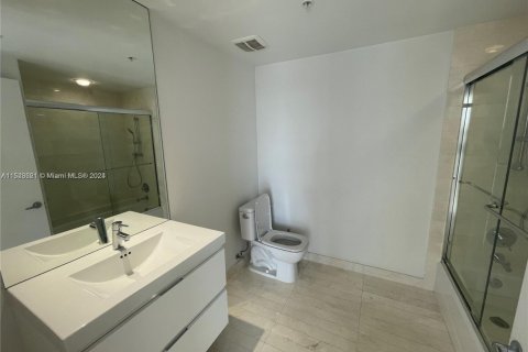 Condo in North Miami Beach, Florida, 2 bedrooms  № 1863795 - photo 28