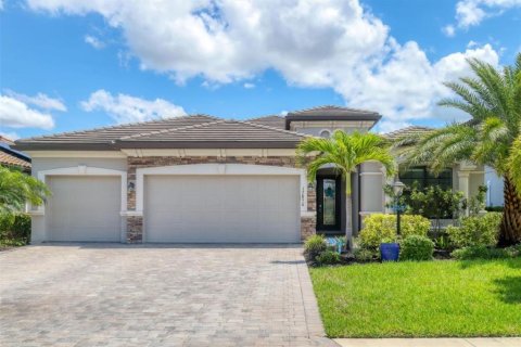 Casa en venta en Bradenton, Florida, 4 dormitorios, 209.68 m2 № 1805229 - foto 1