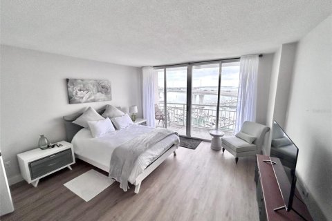 Снять в аренду кондоминиум в Клируотер, Флорида 4 комнаты, 117.89м2, № 1562550 - фото 6