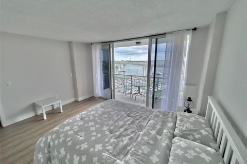 Снять в аренду кондоминиум в Клируотер, Флорида 4 комнаты, 117.89м2, № 1562550 - фото 8