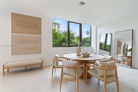 Condo in Bay Harbor Islands, Florida, 3 bedrooms  № 2060859 - photo 3