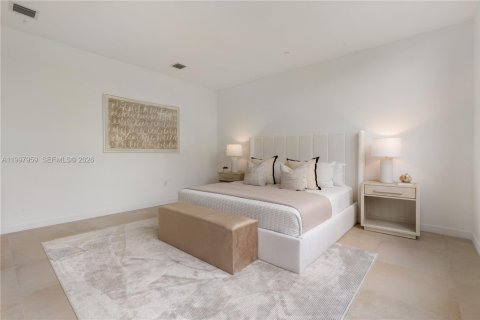 Condo in Bay Harbor Islands, Florida, 3 bedrooms  № 2060859 - photo 13