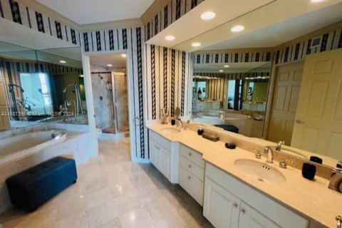 Apartamento en alquiler en Aventura, Florida, 3 dormitorios, 197.88 m2 № 1865074 - foto 10