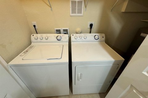 Touwnhouse à vendre à Cutler Bay, Floride: 3 chambres, 140.75 m2 № 2249179 - photo 11