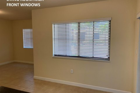 Touwnhouse à vendre à Cutler Bay, Floride: 3 chambres, 140.75 m2 № 2249179 - photo 5