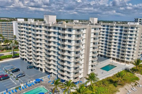 Condominio en alquiler en Highland Beach, Florida, 2 dormitorios, 97.55 m2 № 1121234 - foto 1