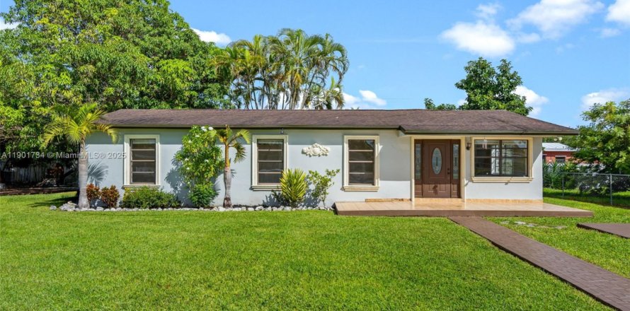 Villa ou maison à Homestead, Floride 4 chambres, 172.15 m2 № 1954010