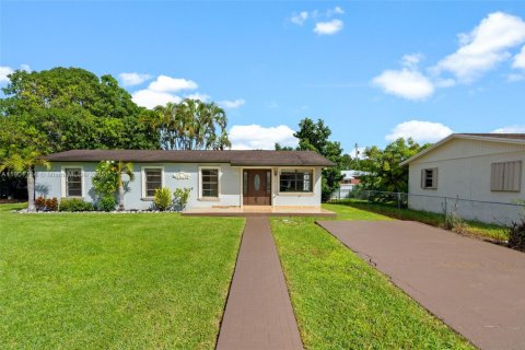 Villa ou maison à vendre à Homestead, Floride: 4 chambres, 172.15 m2 № 1954010 - photo 29