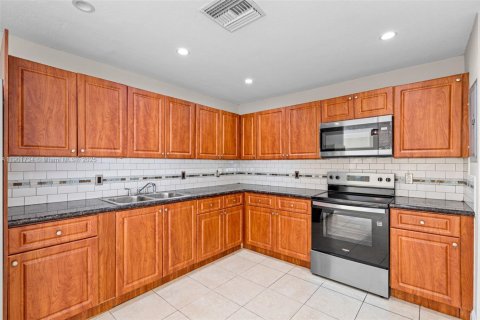 Villa ou maison à vendre à Homestead, Floride: 4 chambres, 172.15 m2 № 1954010 - photo 5