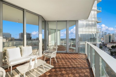 Condominio en alquiler en Miami, Florida, 2 dormitorios, 108.6 m2 № 1877563 - foto 12