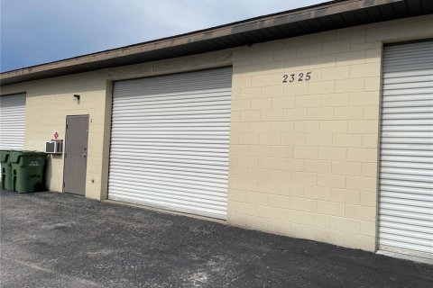 Propiedad comercial en alquiler en Leesburg, Florida, 1393.53 m2 № 1824010 - foto 3