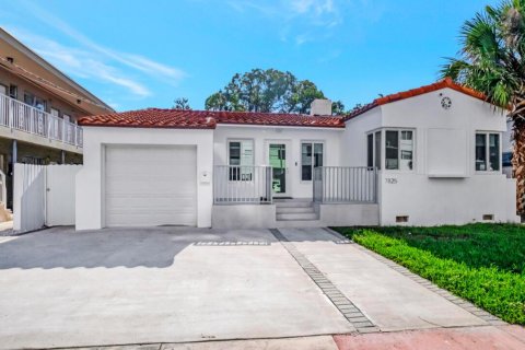 Villa ou maison à Miami Beach, Floride 3 chambres, 124.86 m2 № 2089523