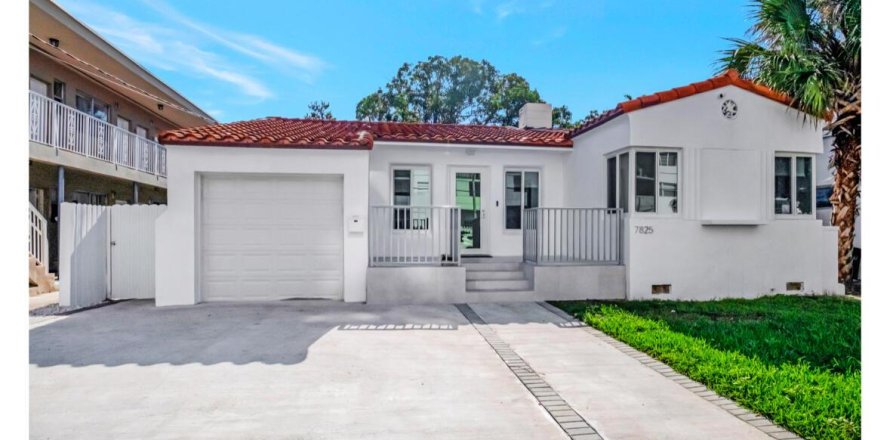 Villa ou maison à Miami Beach, Floride 3 chambres, 124.86 m2 № 2089523