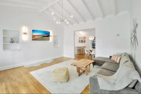Villa ou maison à louer à Miami Beach, Floride: 3 chambres, 124.86 m2 № 2089523 - photo 8