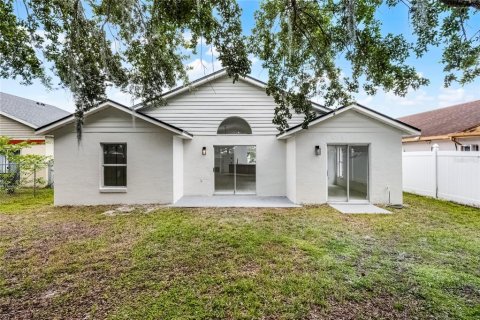 Villa ou maison à louer à Kissimmee, Floride: 3 chambres, 145.39 m2 № 2388202 - photo 2