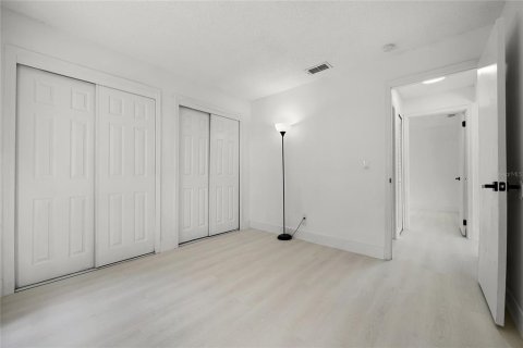 Villa ou maison à louer à Kissimmee, Floride: 3 chambres, 145.39 m2 № 2388202 - photo 20