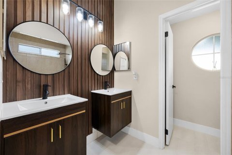 Villa ou maison à louer à Kissimmee, Floride: 3 chambres, 145.39 m2 № 2388202 - photo 15