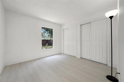 Villa ou maison à louer à Kissimmee, Floride: 3 chambres, 145.39 m2 № 2388202 - photo 19