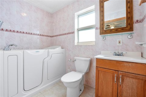 Villa ou maison à vendre à Tamarac, Floride: 3 chambres, 147.53 m2 № 1994840 - photo 25