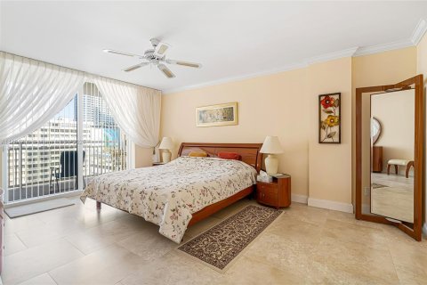 Condo in Hallandale Beach, Florida, 1 bedroom  № 1957628 - photo 3