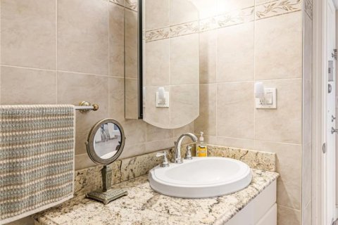 Condo in Hallandale Beach, Florida, 1 bedroom  № 1957628 - photo 19