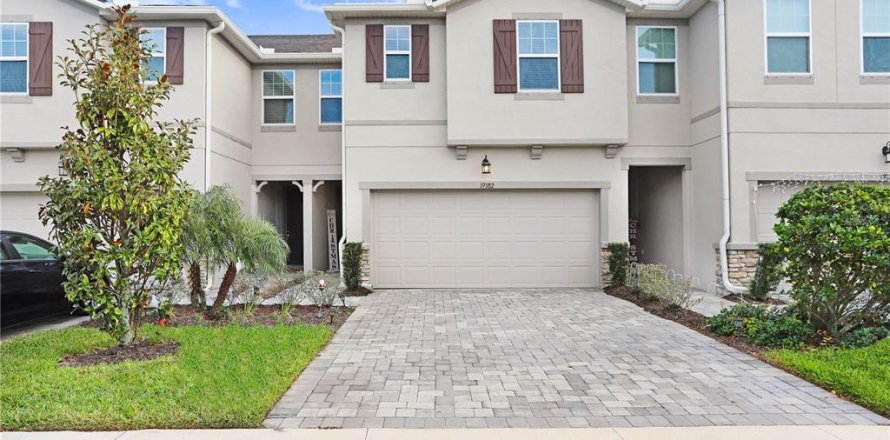 Townhouse in Lutz, Florida 3 bedrooms, 208.38 sq.m. № 1855642