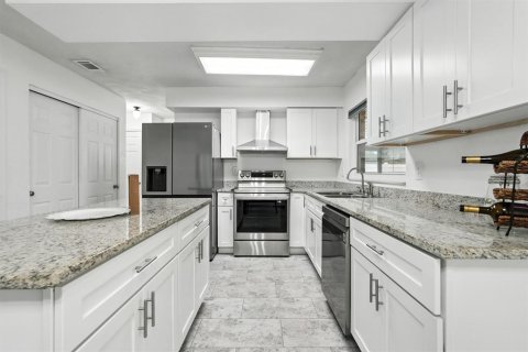 Купить виллу или дом в Саут-Дайтона, Флорида 6 комнат, 117.06м2, № 1902455 - фото 19