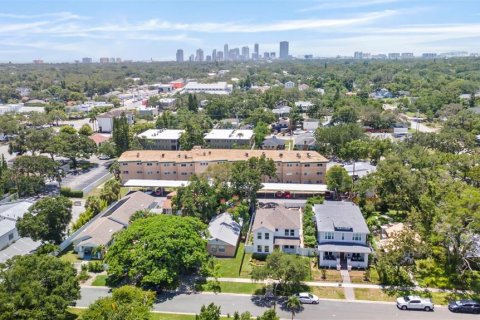 Condo in Saint Petersburg, Florida, 2 bedrooms  № 1848542 - photo 28