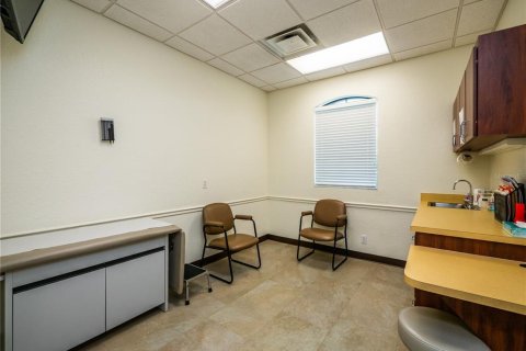 Immobilier commercial à vendre à Lady Lake, Floride: 325.99 m2 № 1107279 - photo 21