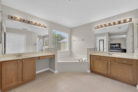 Casa en venta en Orlando, Florida, 4 dormitorios, 244.24 m2 № 2157700 - foto 24