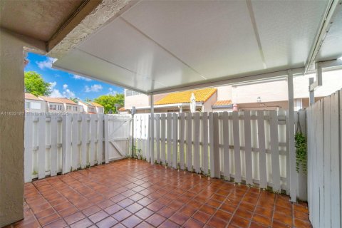 Touwnhouse à vendre à Miami, Floride: 3 chambres, 141.49 m2 № 1957567 - photo 29