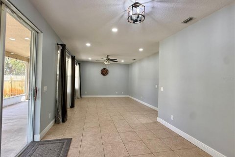 Villa ou maison à louer à Melbourne, Floride: 5 chambres, 214.23 m2 № 2432682 - photo 7