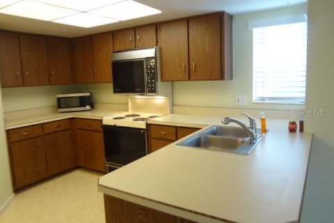 Condo in Palm Coast, Florida, 2 bedrooms № 2098805 - photo 11
