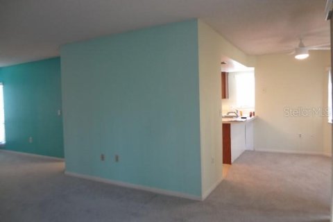 Condo in Palm Coast, Florida, 2 bedrooms № 2098805 - photo 6