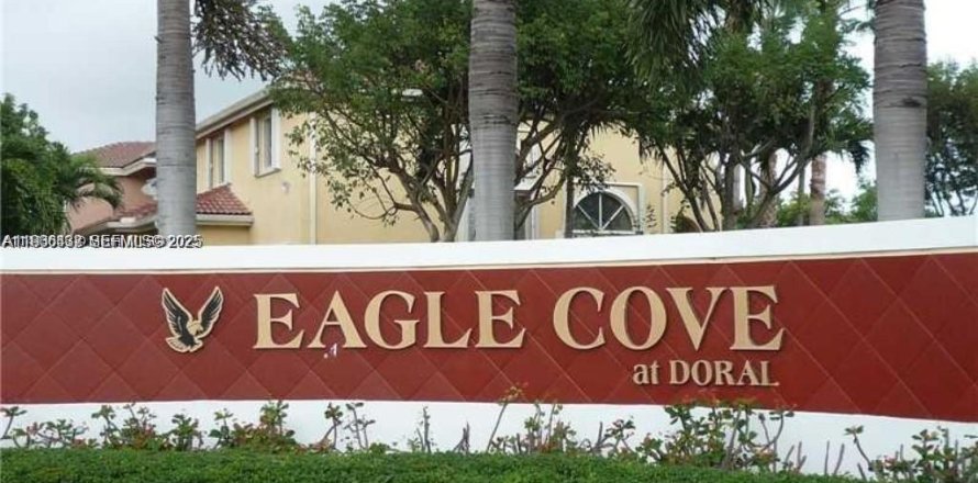 Touwnhouse à Doral, Floride 2 chambres, 125.6 m2 № 1994394