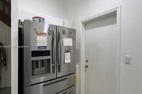 Touwnhouse à vendre à Doral, Floride: 2 chambres, 125.6 m2 № 1994394 - photo 18