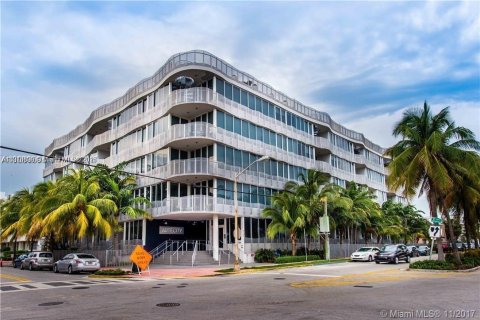 Copropriété à louer à Miami Beach, Floride: 2 chambres, 93.74 m2 № 1753155 - photo 2