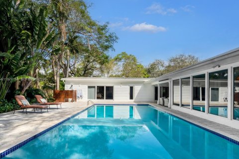 Casa en alquiler en Miami, Florida, 4 dormitorios, 340.12 m2 № 2035987 - foto 2