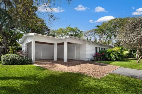 Casa en alquiler en Miami, Florida, 4 dormitorios, 340.12 m2 № 2035987 - foto 23