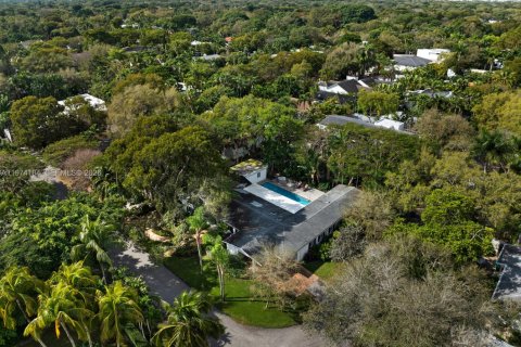 Casa en alquiler en Miami, Florida, 4 dormitorios, 340.12 m2 № 2035987 - foto 24