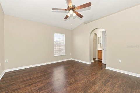 House in Riverview, Florida 3 bedrooms, 121.05 sq.m. № 2391226 - photo 7