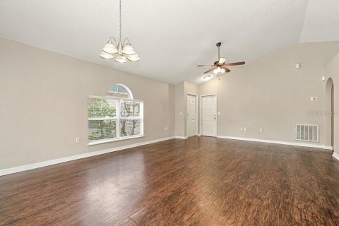 House in Riverview, Florida 3 bedrooms, 121.05 sq.m. № 2391226 - photo 5